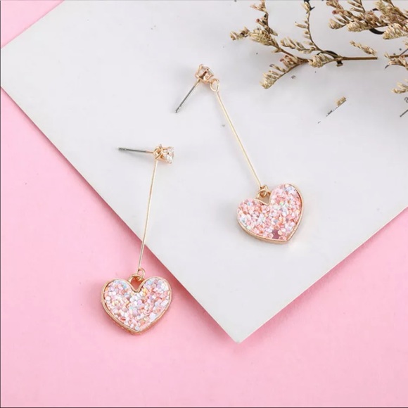 New! Fun Heart Drop Women’s Fashion Earrings - Picture 3 of 4